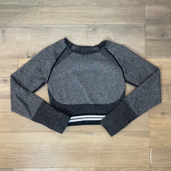 Top Bundle - Picture 2 of 5